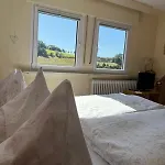 Haus Sonnenschein Ξενοδοχείο με διαμερίσματα 3*