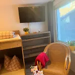 Haus Sonnenschein 아파트호텔 3*