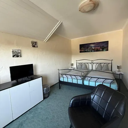 Haus Sonnenschein 아파트호텔 3*